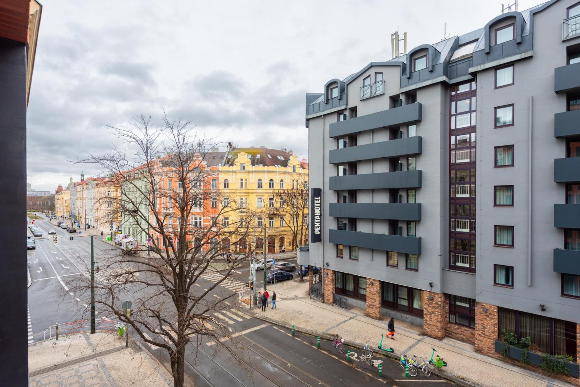 Jay Apartments Prag Exteriör bild